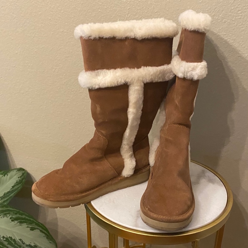 Boots - Picture 3 of 5